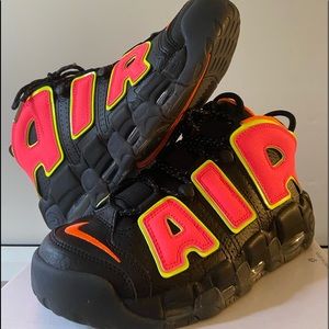 BNWT / No Box / Nike Air More Uptempo Hot Punch BN